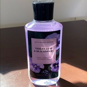 BathBodyWork Violet Leaf and BlackBerry Shower Gel